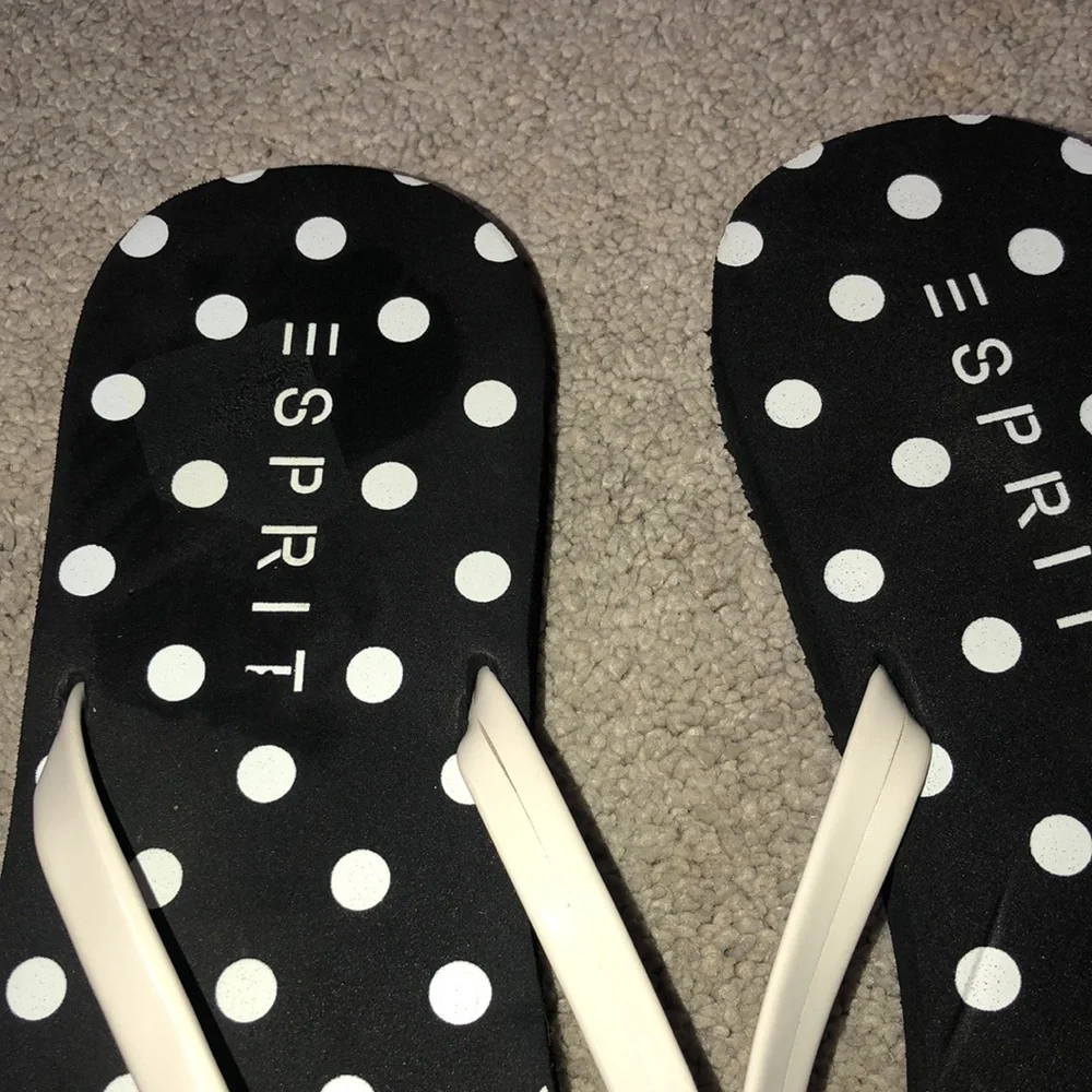 Esprit Women’s size 9 Flip Flops Polka Dots‎ Black White NWOT